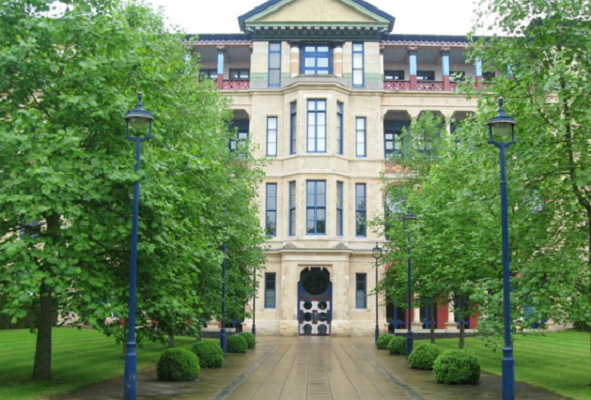 澳門科技大學新聞傳播學輔導
